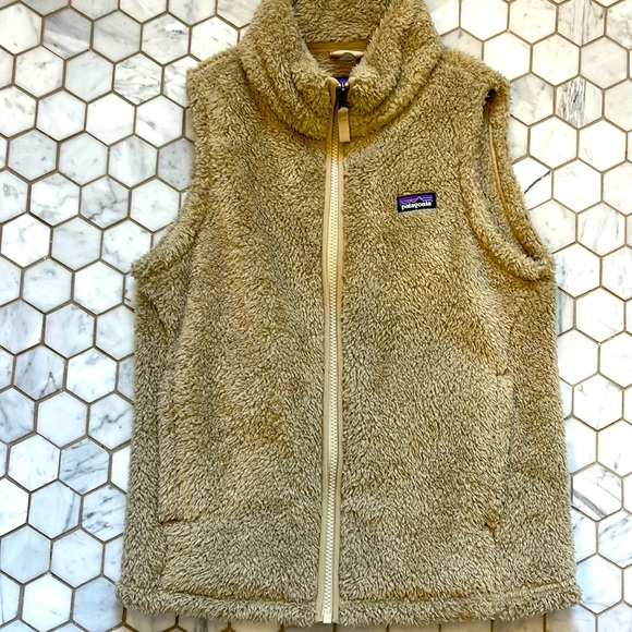 NWT girls Patagonia Los Gatos vest - Picture 1 of 4